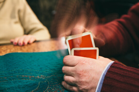 问鼎娱乐棋牌大厅安全版：在线赌场的欢乐海洋